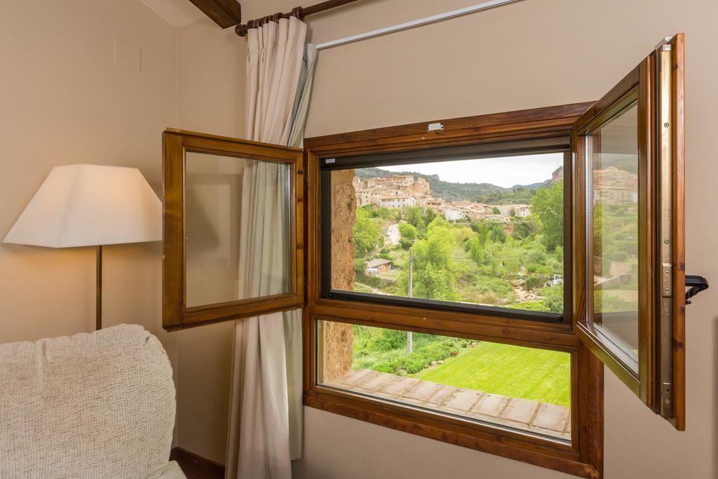 Hotel Font Del Pas Beceite Esterno foto