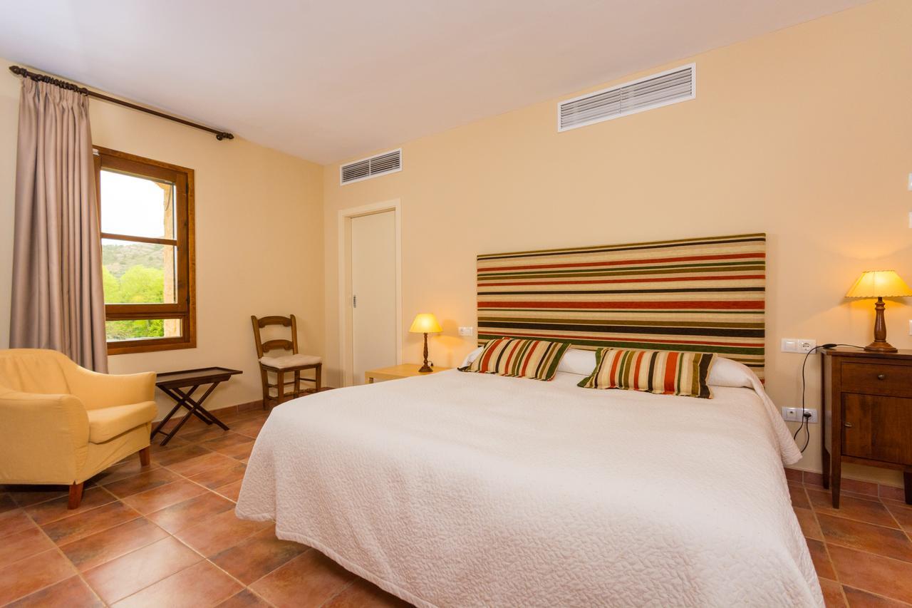 Hotel Font Del Pas Beceite Esterno foto